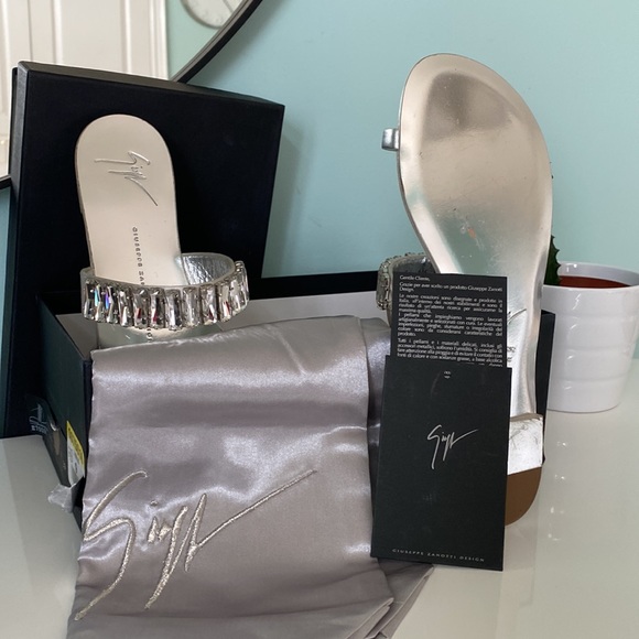 Giuseppe Zanotti outstanding flats - Picture 8 of 8